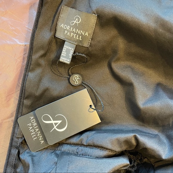 NWT-Adrianna Papell lace cap sleeve dress, size 6 - Picture 9 of 9